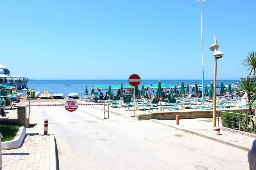 Vila Ivina Durrës Exteriör bild