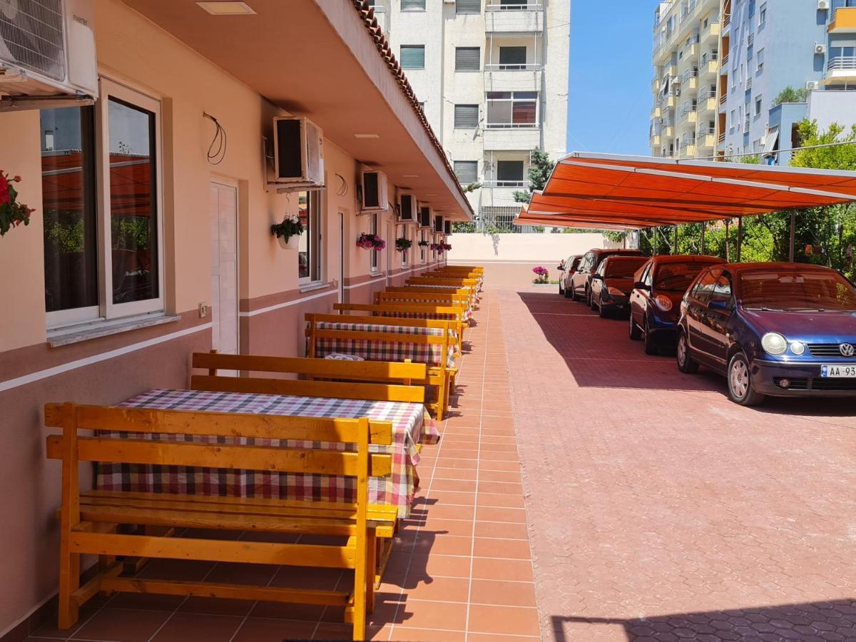 Vila Ivina Durrës Exteriör bild